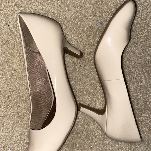 Heels - Picture 3 of 5